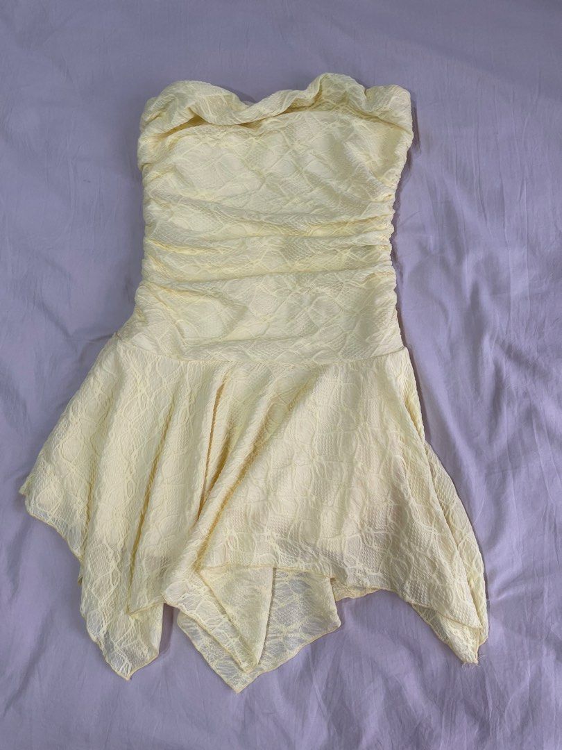 SHEIN - Yellow Mini Dress (Category: Dresses) located in Quezon City. Submitted by lilyessentials (Listing ID 1443787624, Image 2). Description: Size: M on tag but can fit S Waist: 26-27 Original Price: 463 pesos Does not fit me 🥲 No flaws. No stain. PERFECT condition.