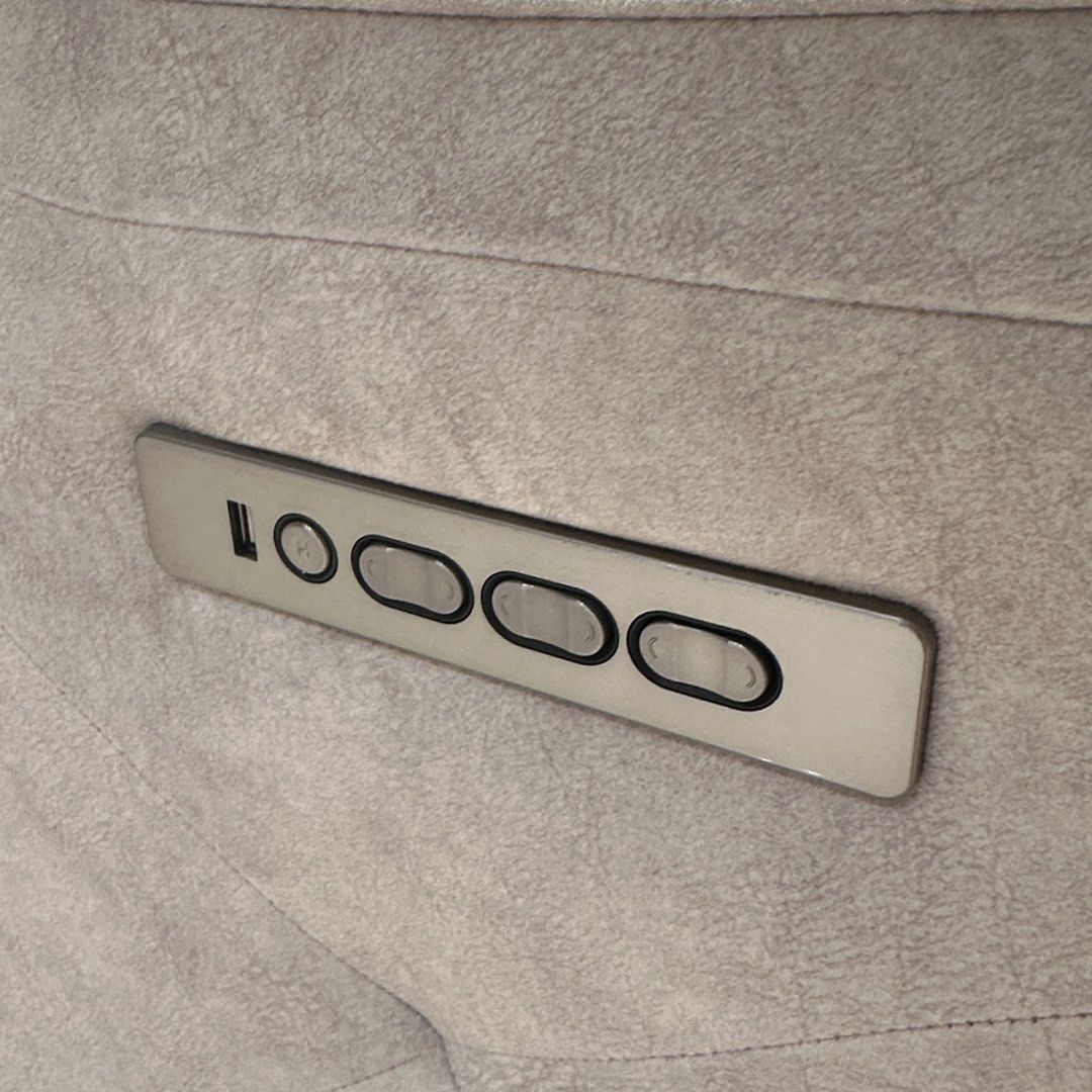 Sofas (Category: Sofas) located in Singapore. Submitted by millywilly (Listing ID 1443866323, Image 3). Description: Sofas with recliner (both left and right) contains : - leg rest - lumbar support - head rest - USB Charging point.