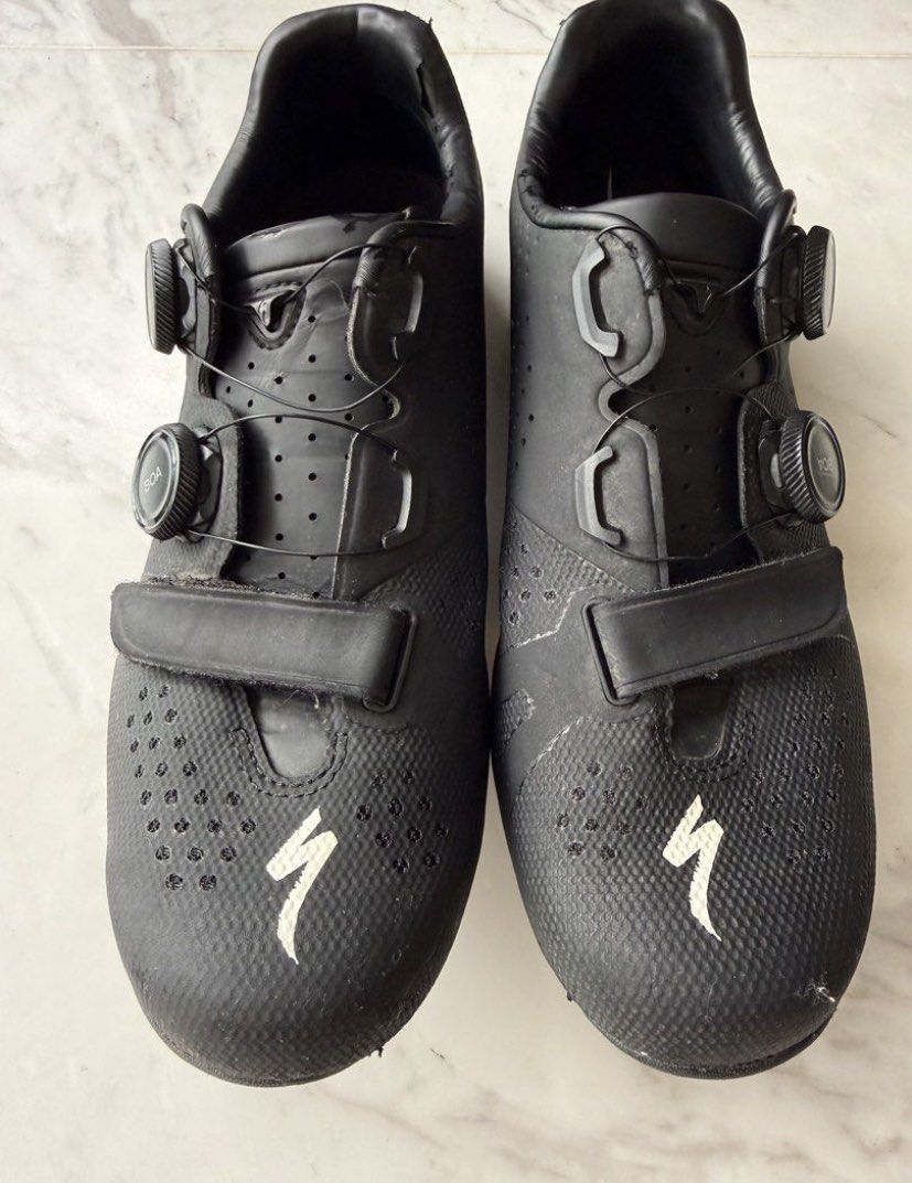 Specialized Torch 3.0 Road Cycling Shoes Eu42 (Category: Parts & Accessories) located in Singapore. Submitted by stahpekwarrior (Listing ID 1443821023, Image 3). Description: - Specialized Torch 3.0 Road Cycling Shoes - Color: Black - Features dual Boa dials for a secure and adjustable fit - Cleats are already attached - Shows minor scuffs on soles and uppers from regular use - Plenty of riding life remaining.