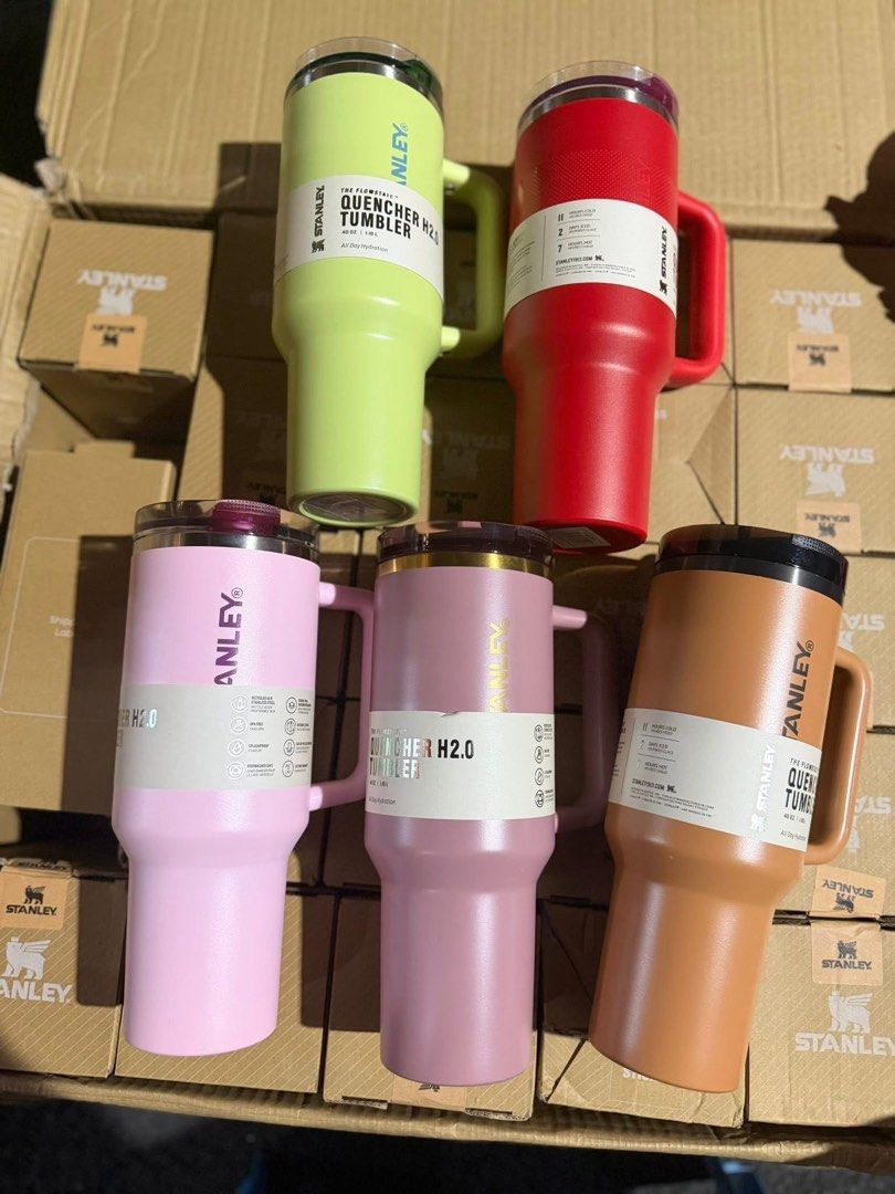 Stanley Flowstate Quencher H2.0 Tumbler 40oz (Category: Water Bottles & Tumblers) located in Manila. Submitted by bautistasa98034 (Listing ID 1443904826, Image 1). Description: Stanley sip straw w box - actual photo💗 Ang gandaaaa nito 599 only.