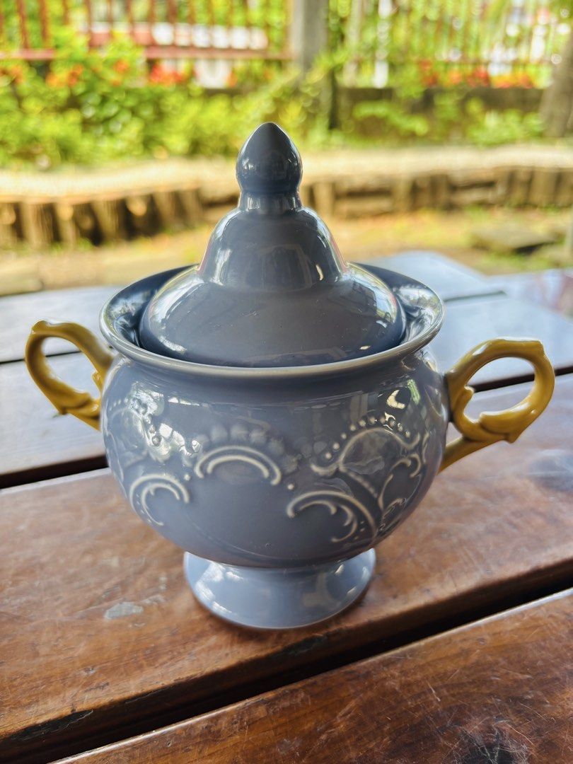 Sugar pot (Category: Cookware & Accessories) located in Dapitan. Submitted by clarisasan19348 (Listing ID 1443713410, Image 1). Description: .
