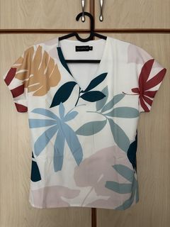 (Category: ) located in . Submitted by myexplodingwardrobe (Listing ID 1443789579, Image 1). Description: .