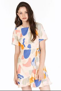 (Category: ) located in . Submitted by wardrobemirror (Listing ID 1443711839, Image 1). Description: .
