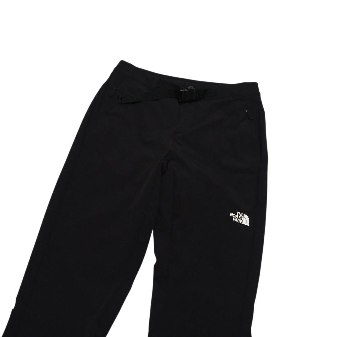 The North Face Hiking Pants (Category: Activewear) located in Iloilo. Submitted by wearmovement.ilo (Listing ID 1443739624, Image 3). Description: TNF Hiking Pants Black Color Rate 10/10 Women's ♦️ SIZE 25-27 Waistline x 38 Length Good as New Condition / Quick Dry Lightweight / Built-in Waist Belt Stretchable Fabric DM 📩📩📩.
