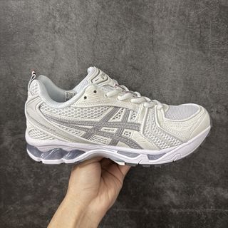 (Category: ) located in . Submitted by khai.uasneakers (Listing ID 1443904968, Image 1). Description: .