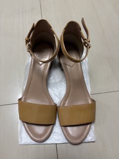 (Category: ) located in . Submitted by yosingapore (Listing ID 1443871989, Image 1). Description: .