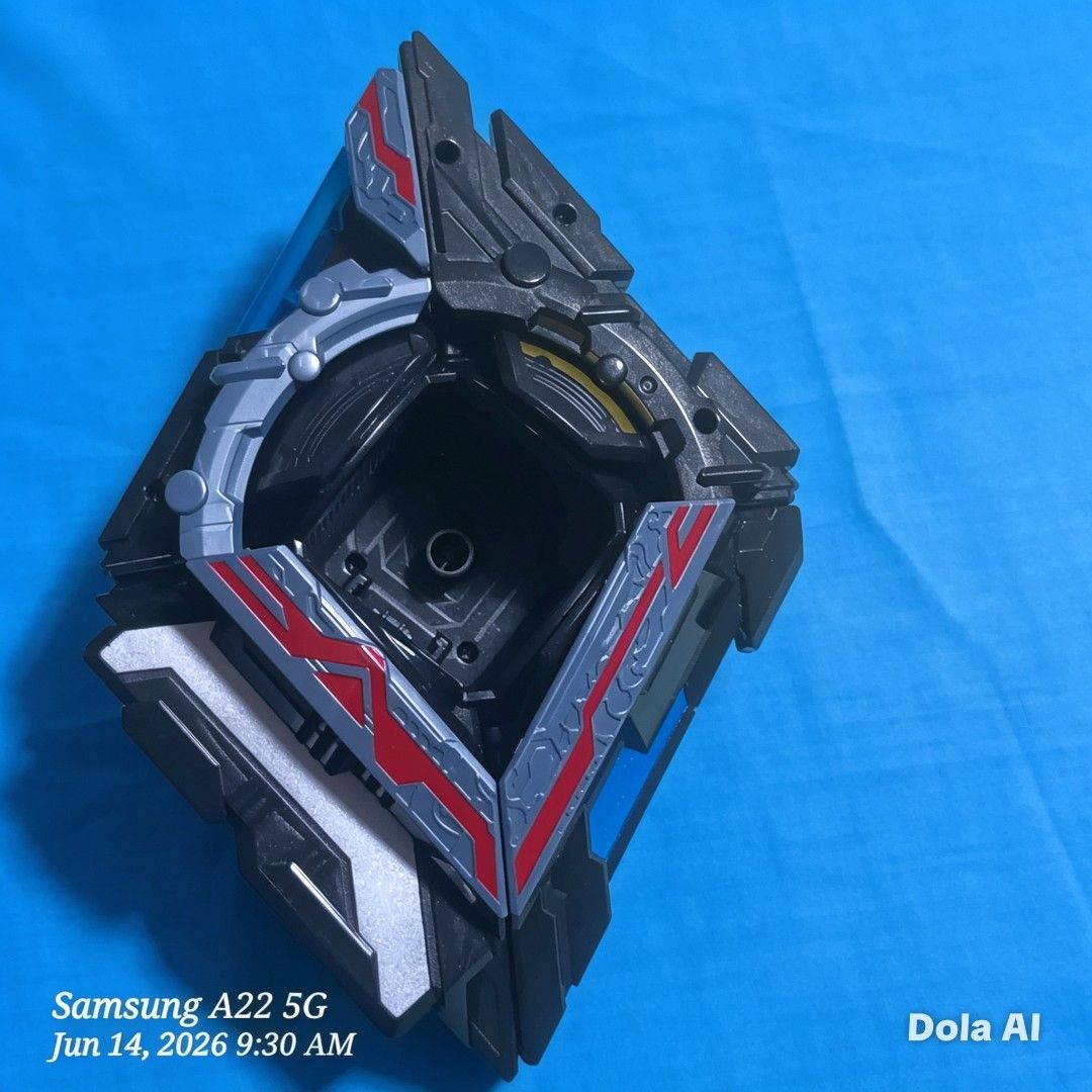 Ultraman DX ARC Ariser (Category: Figurines & Statues) located in Manila. Submitted by assaultwolf (Listing ID 1443738683, Image 1). Description: WORKING no cubes #tsubaraya #ultramanarc.