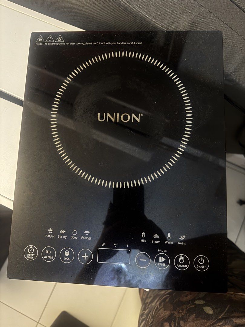 Union UGIDC-288 Induction Cooker (Category: Cookers) located in Pasay City. Submitted by briellemoqs (Listing ID 1443819701, Image 2). Description: - Union Induction Cooker UGIDC-288 - Multiple Cooking Functions: Hot Pot, Stir-fry, Soup, Porridge, Milk, Steam, Warm, Roast - Additional Features: Preset, Voltage, Lock, Pause - Easy-to-use controls - Perfect for quick and convenient meals.