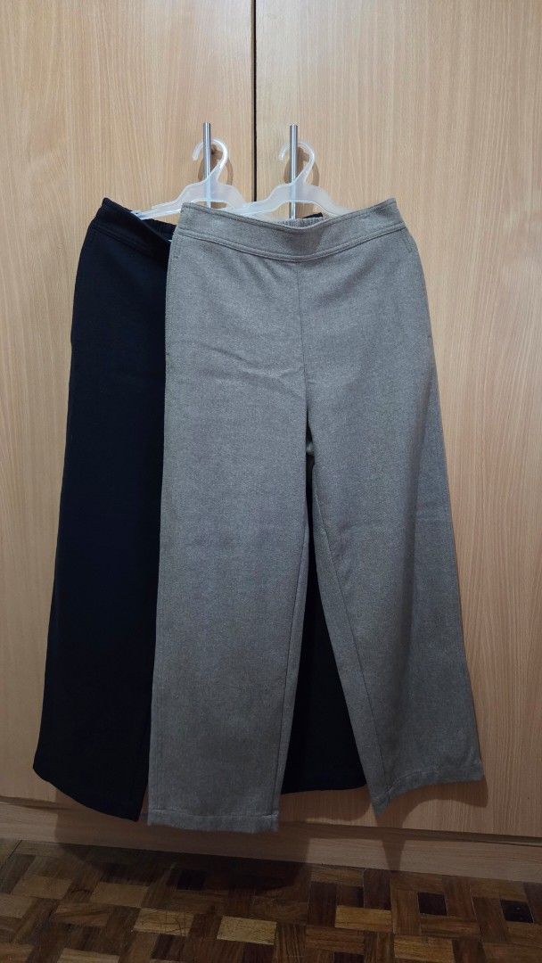 Uniqlo Brushed Jersey Straight Pants (Price is for 2 pants) (Category: Other Bottoms) located in Lipa City. Submitted by cherrieseconds (Listing ID 1443748042, Image 3). Description: - Sold as a set -Uniqlo Brushed Jersey Straight Pants - Super soft and comfortable material - Elastic waistband for a relaxed fit - Convenient back pockets - Ideal for lounging or everyday casual wear -Take both Navy and Beige - For reference I am usually small or me