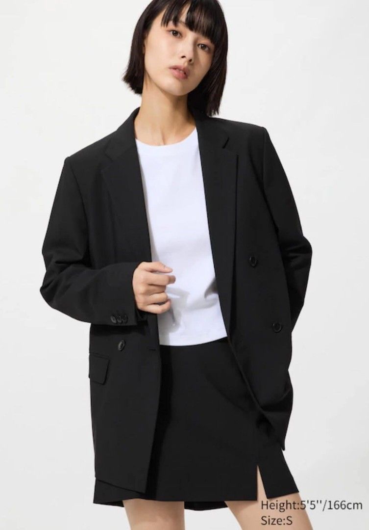 Uniqlo double breasted blazer in Black (Category: Coats, Jackets and Outerwear) located in Subic. Submitted by ayvee.ph (Listing ID 1443743427, Image 1). Description: Uniqlo double breasted blazer in Black Fave!💖💖 Super gorge neto!! Very comfy!!! Staple!!✨ 🏷Good as new ✅No when worn ✅Store bought Size: L Bust: Upto 40 bust L: 24 Arms L: 22 Shoulder: 17 📌Measured via tm 📷Color may differ due to lighting / camera used Price: (LAST PRICE posted