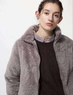 (Category: ) located in . Submitted by merry.clothes (Listing ID 1443739402, Image 1). Description: .