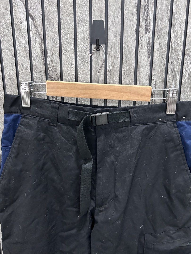 Uniqlo x JW Anderson Cargo (Category: Joggers) located in Malasiqui. Submitted by blckfourthrift (Listing ID 1443815518, Image 3). Description: Uniqlo x JW Anderson Cargo Adjustable Waist Waist: 28 Length: 37 Leg Opening: 5 Issue/s:None .