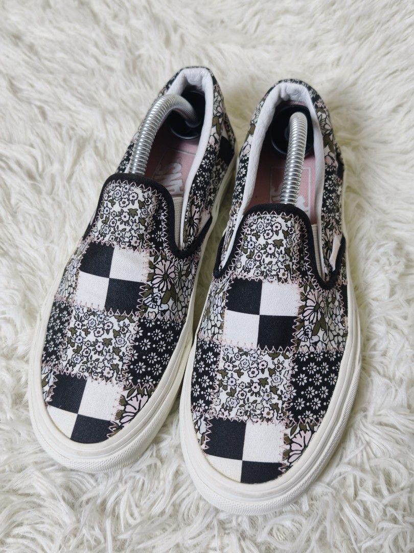 Vans Slip-On Patchwork Floral Checkerboard Shoes (Category: Sneakers) located in Davao. Submitted by declutterdrop029 (Listing ID 1443809809, Image 1). Description: - Brand: Vans - Style: Slip-on - Design: Unique patchwork with floral prints and checkerboard squares - Features: Easy to wear, slip-on style - Occasion: Great for casual outings SELLING: VANS Slip on patchwork PRICE: php 1499 Size: EU 36 CM 22.5 RFS: padala from US. Di nagagamit. I h