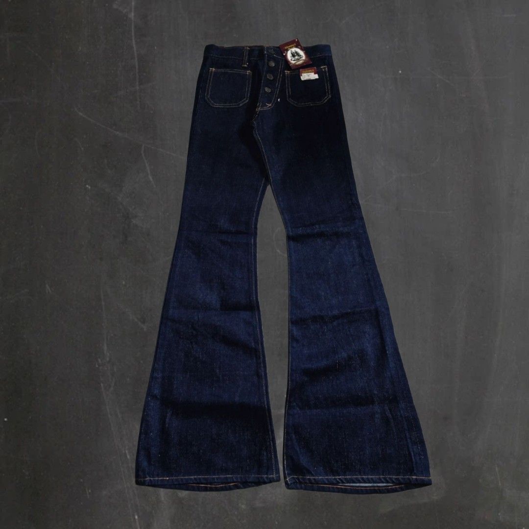 Vintage 80's Deadstock Campus Bell Bottom (Category: Jeans) located in Manila. Submitted by vyre.archive (Listing ID 1443824570, Image 1). Description: 27/42.5/11.