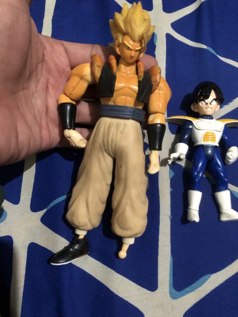 Vintage DBZ action figures (Category: Figurines & Statues) located in Quezon City. Submitted by markgolveo (Listing ID 1443829960, Image 2). Description: Vintage DBZ action figures.
