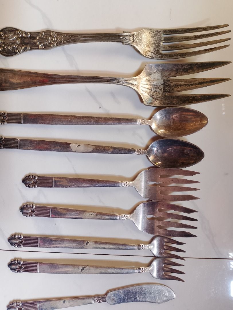 Vintage silver plated onieda or lenox (Category: Dinnerware & Cutlery) located in Caloocan City. Submitted by bie_ann (Listing ID 1443822697, Image 1). Description: Vintage 1950s silver plated onieda manufacturing.