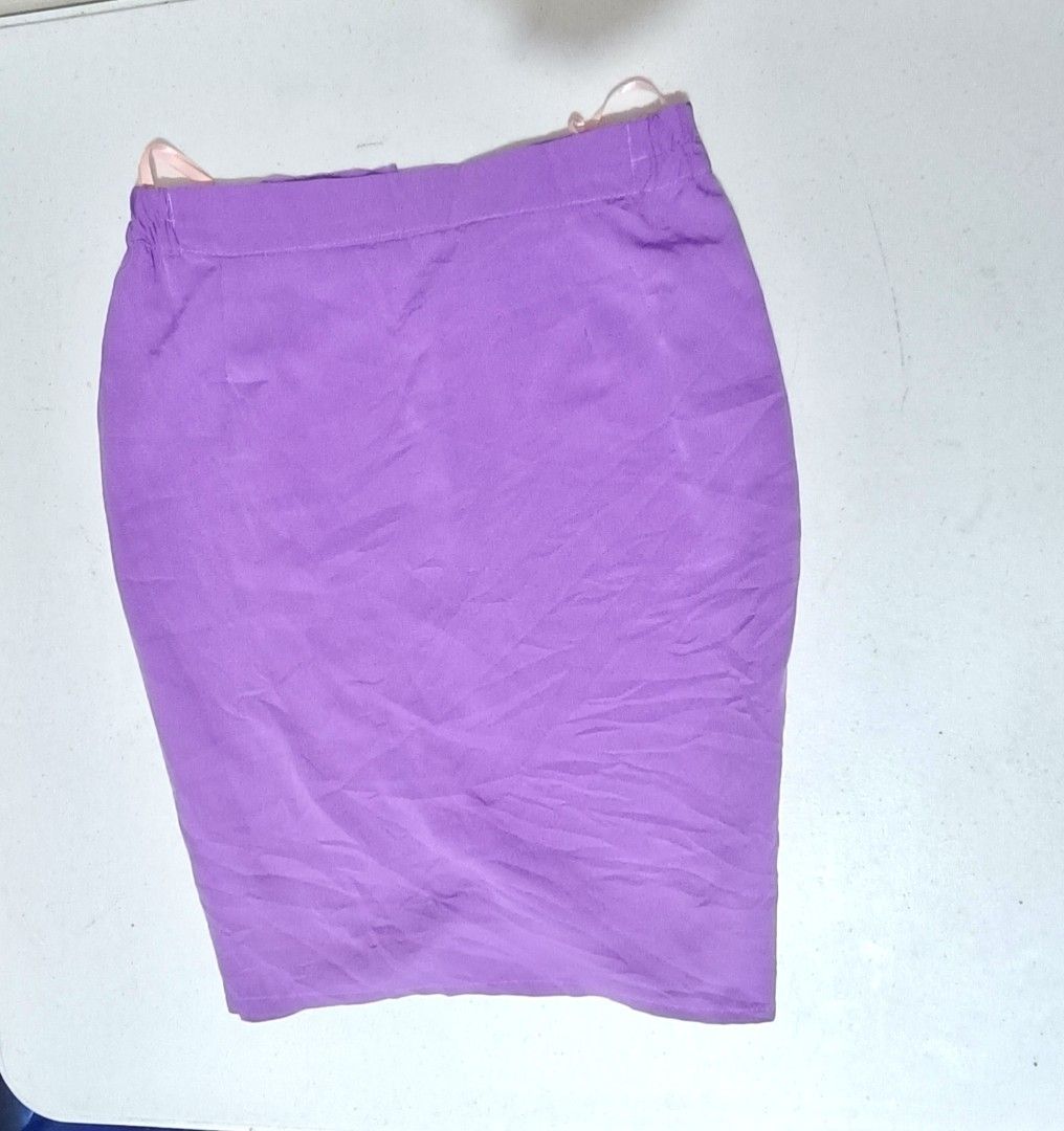 Violet floral set (Category: Dresses) located in Iloilo. Submitted by haevyn (Listing ID 1443873581, Image 2). Description: skirt fits until 30 waist top small.