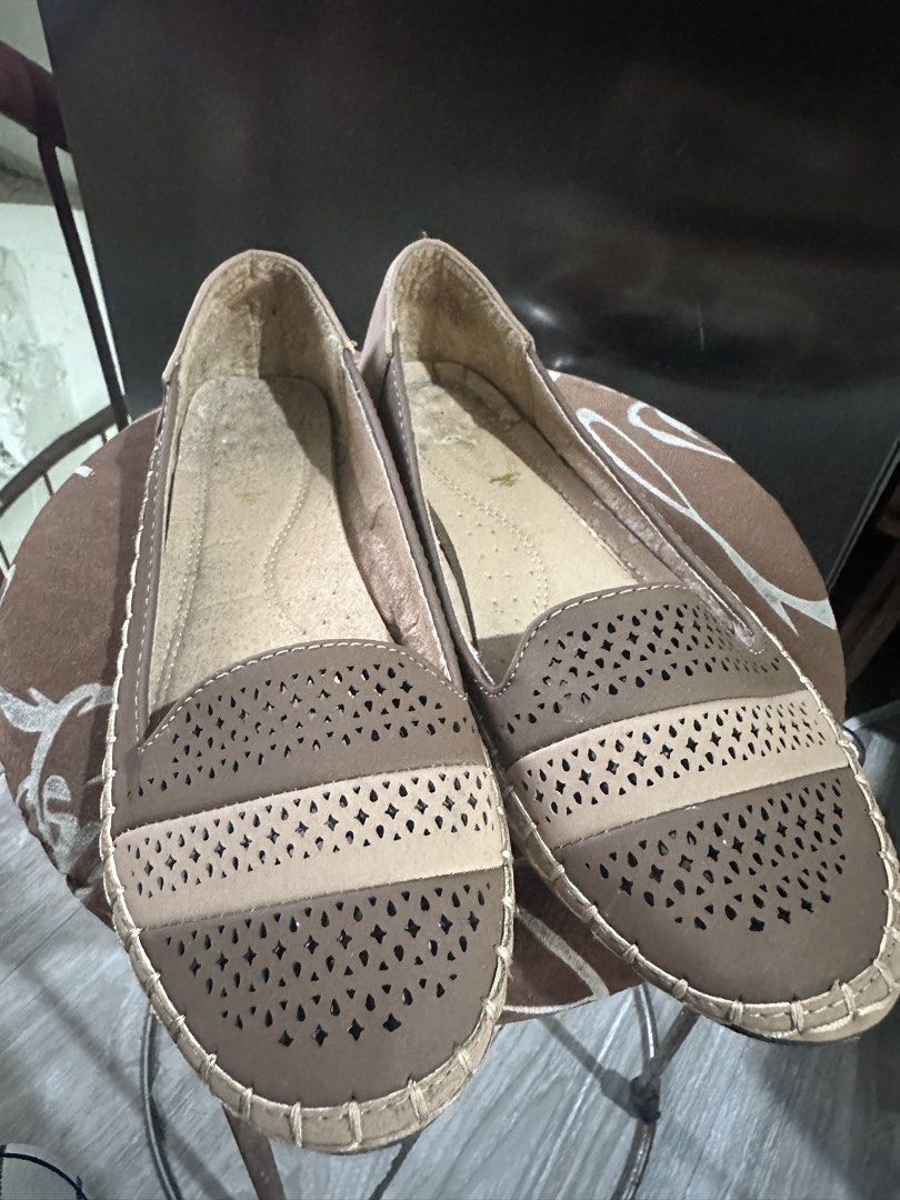 Women's Espadrille Flats with Perforated Design (Category: Flats & Sandals) located in Manila. Submitted by fayeepcl_ (Listing ID 1443737021, Image 1). Description: .