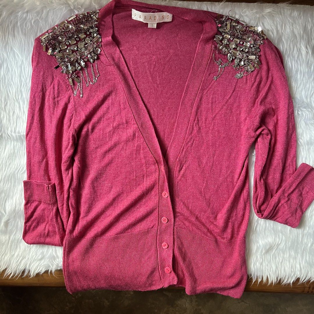Y2K Barbie Pink Cardigan with Silver Chains (Category: Coats, Jackets and Outerwear) located in Manila. Submitted by swanlene (Listing ID 1443722973, Image 2). Description: 🪷 Size : XS-S 🦢 Send me a DM if you have questions. 🙅🏻‍♀️ Strictly no cancellation/return/refund ‼️ Buyer will shoulder SF tags : coach, luxury, women, fashion, juicy couture, calvin klein, ralph lauren, vintage, brown, bag, tote bag, school bag, h&m, uniqlo, y2k, coquette