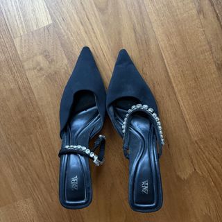 (Category: ) located in . Submitted by bagfulofclothes (Listing ID 1443783904, Image 1). Description: .
