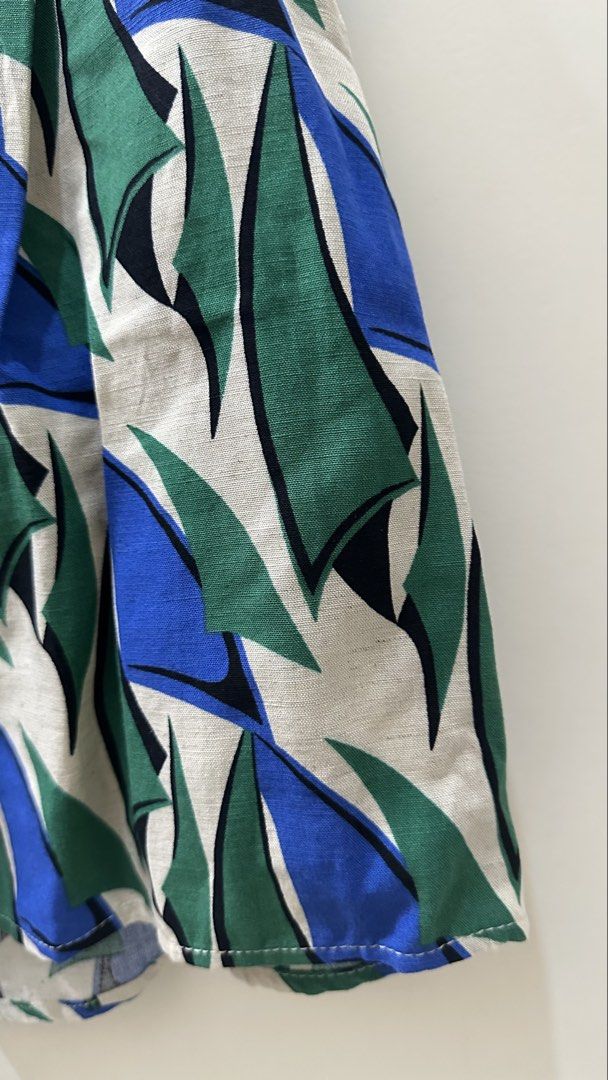 Zara Geometric Print Linen Shorts (Category: Shorts) located in Bacolod City. Submitted by pym_shops (Listing ID 1443862482, Image 3). Description: .