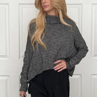 (Category: ) located in . Submitted by finewearco (Listing ID 1443788780, Image 1). Description: .