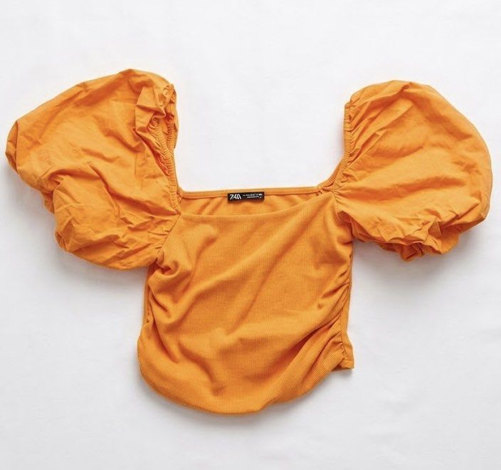 Zara Orange Puff Sleeve Square Neck Ruched Top (Category: Blouses) located in Manila. Submitted by topbrandsspendless (Listing ID 1443893847, Image 1). Description: WO tag yet never been used - In excellent condition literally no issues (kase never used nga! Kaya get mo na) - bought in Japan EUR: M USA: M MEX:28 .