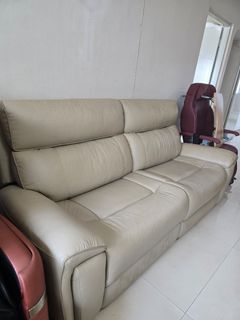 (Category: ) located in . Submitted by khvoom (Listing ID 1443948995, Image 1). Description: .