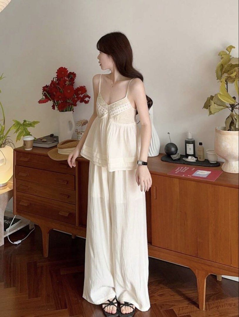 2-PC SET Camisole & Lace Patchwork Lounge Sets For Women Short Sets (Category: Sets or Coordinates) located in Makati City. Submitted by apricooutdoors (Listing ID 1443949859, Image 1). Description: Bought for 1k. Used only ONCE on June 8, 2026. ACTUAL PHOTOS IN 2nd and 3rd slide. For size reference: Size: Small Color: Cream Style: Loose 5’1” 47kg Waist - 57cm Hips - 82cm Bust - 74cm .