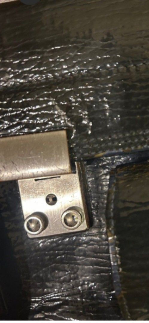 3.1 Phillip Lim Pashli Satchel Bag (Category: Luxury Bags & Wallets) located in Pavia. Submitted by matsgt (Listing ID 1444036806, Image 3). Description: - Authentic 3.1 Phillip Lim Pashli Satchel - mini Size - Deep Navy Blue Color - Textured Leather Finish - Signature Hardware and Zippers - Versatile: Top-handle or Shoulder Strap - Spacious Interior.