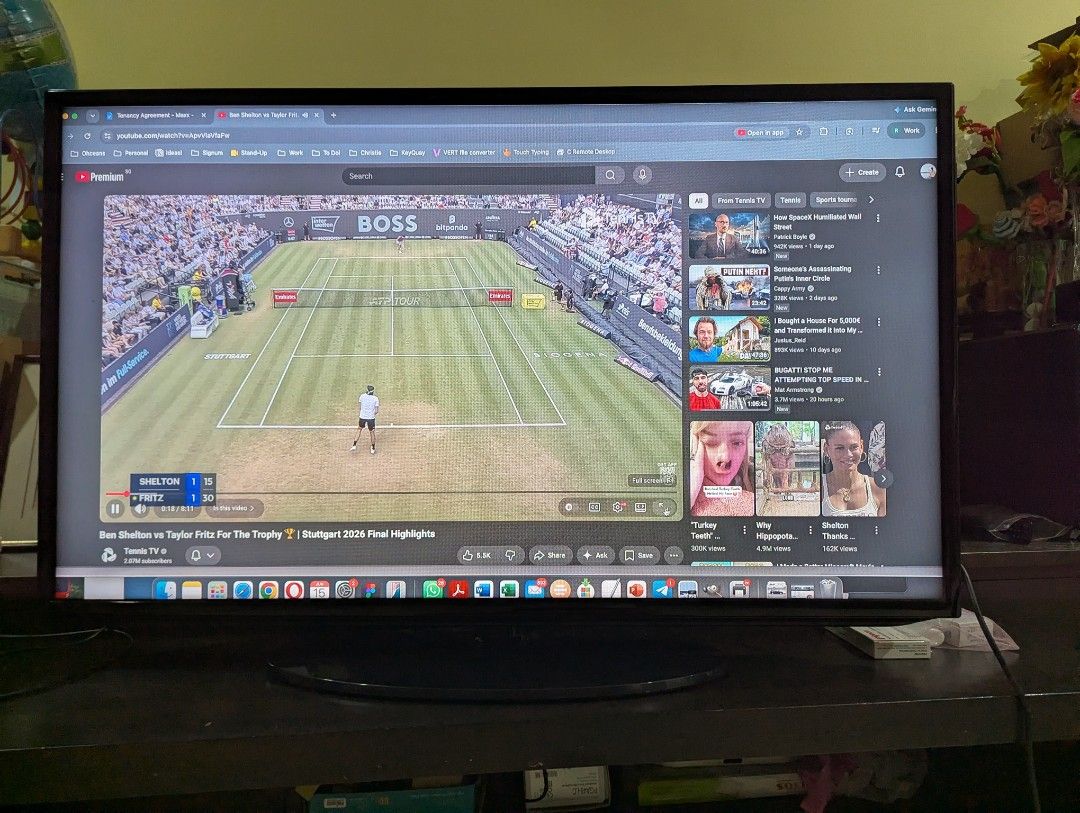 46" Samsung TV with Remote483844556766597120