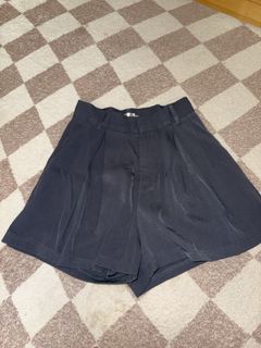 (Category: ) located in . Submitted by dorocloset (Listing ID 1444017759, Image 1). Description: .