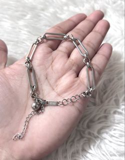 (Category: ) located in . Submitted by dalle_closet (Listing ID 1443963709, Image 1). Description: .