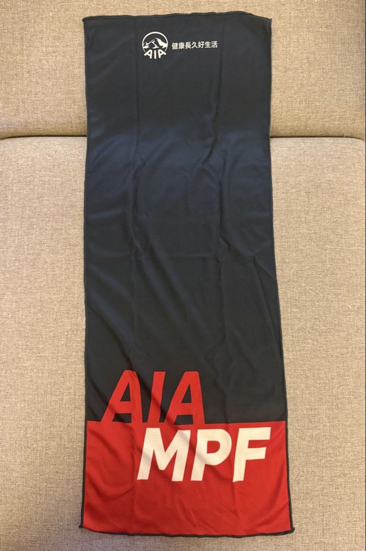 友邦水樽連毛巾運動套裝 AIA MPF Towel with Bottle （分類：床具浴巾）位於 Hong Kong。 由 happykel32 提交（商品編號 1444064531，圖片 2）。簡介： ⭐️全新未開封 ⭐️順豐到付優先 ⭐️可港島線沿線交收，其他地方可商議。