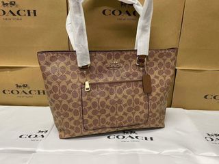 ✨️ COACH  Collection item 3