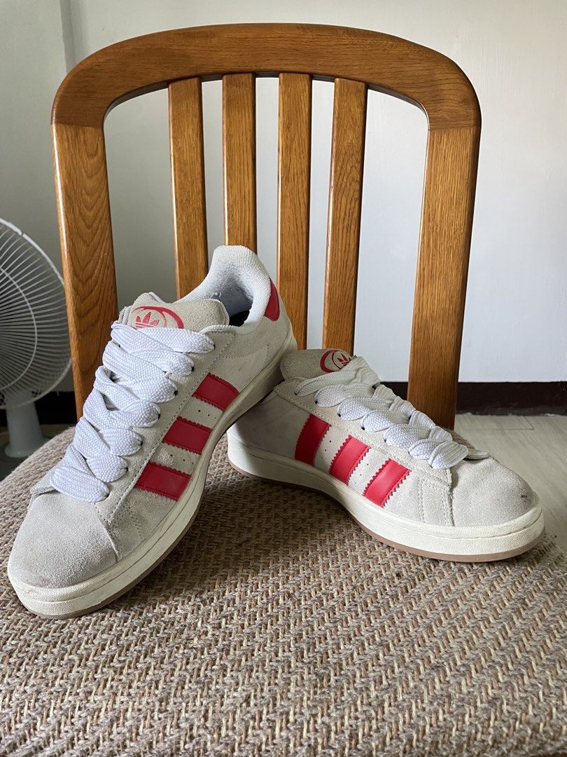 Adidas Campus Suede Red Stripes Sneakers (Category: Sneakers) located in Tabuk. Submitted by auguzaldy177421 (Listing ID 1444110803, Image 2). Description: Shows some signs of use, but plenty of life left napag lumaan na po Size 42 need lang linis box got thrown away.
