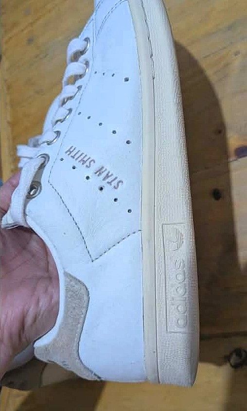 Adidas Stan Smith W7 White Sneakers White (Category: Sneakers) located in Quezon City. Submitted by an.marie (Listing ID 1443970087, Image 3). Description: AUTHENTIC/ ORIGINAL Adidas Stan Smith sneakers in white. condition 10/10 aesthetic 8/10 size 7.5 US, 38 2/3 EUR original price PHP 5,300. The shoes come with the original box and tags and reciept. Made in Vietnam. From Sports Central SM NORTH EDSA. rfs- di ginagamit.