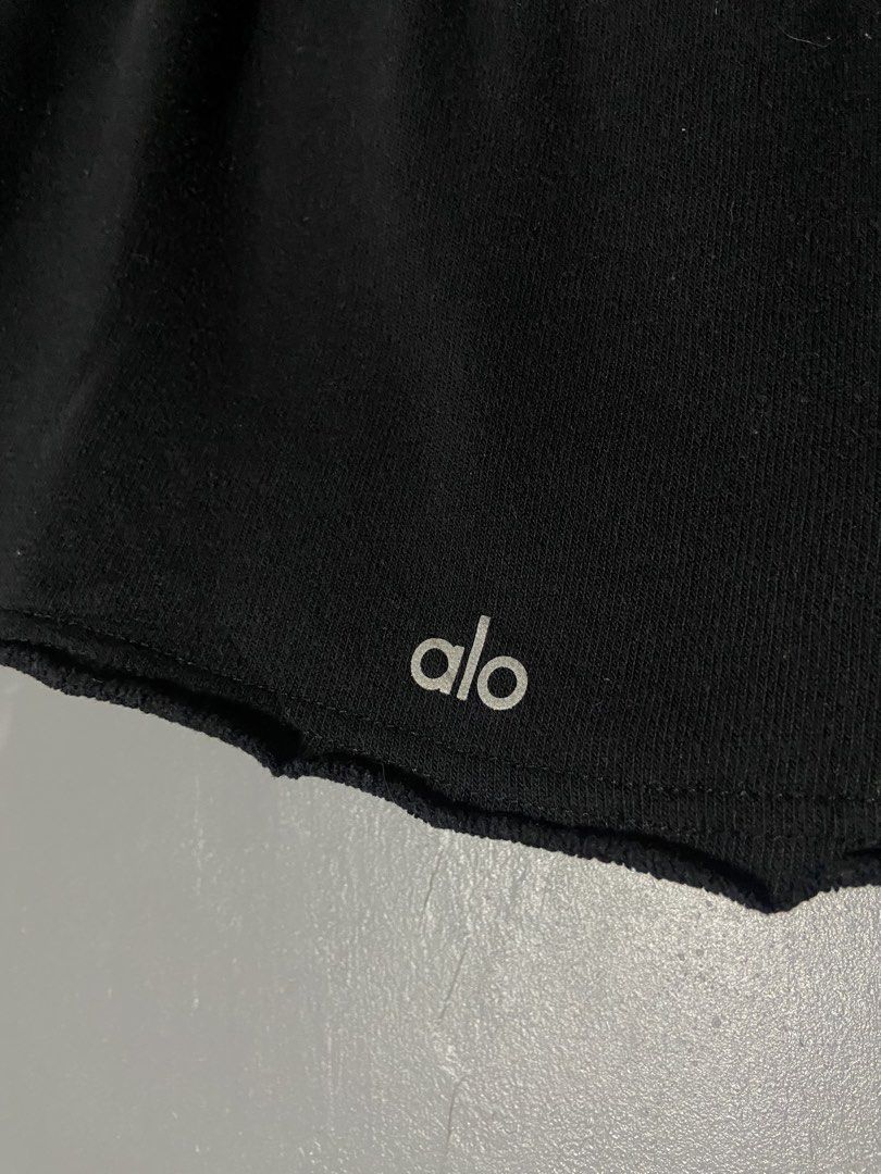 Alo Yoga Sweat Short (Category: Activewear) located in Cabuyao City. Submitted by saucycloset (Listing ID 1444023634, Image 3). Description: Alo Yoga Sweat Short Size : Medium Dimes : 28-32W 16L 13H Condition : Excellent Issue : cut tag Price : 450 📍Cabuyao Laguna.