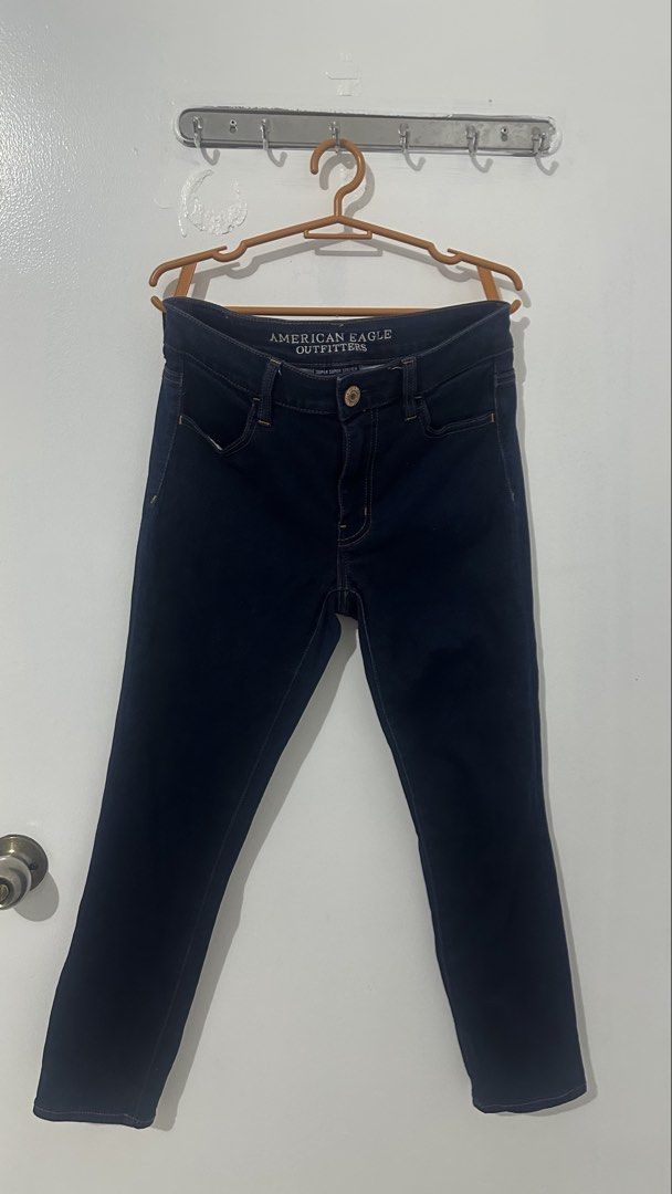 American Eagles Women Jeans (Category: Jeans) located in Angeles City. Submitted by dbydonna (Listing ID 1444070695, Image 1). Description: Waistline: 33".