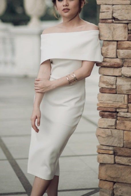 Apartment Eight White Off-Shoulder Dress (Category: Dresses) located in Quezon City. Submitted by ohhdriee (Listing ID 1444016798, Image 3). Description: - Camy dress by Apartment Eight - Graduation dress, Civil Wedding dress, Formal Dress - Measurements: Bust approx. 16 inches, Waist approx. 14 inches. Issue: w/ minimal stains (see last 2 slides) Delivery fee will be shouldered by buyer.