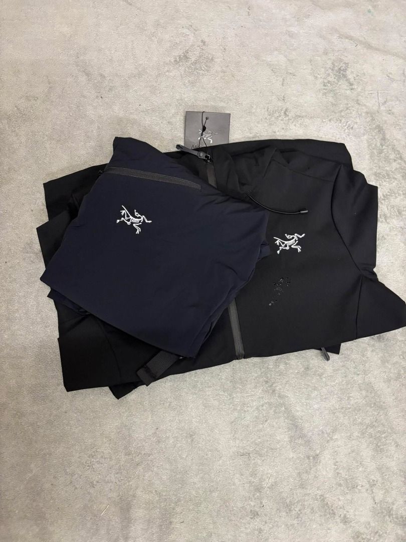 Arc'teryx GORE-TEX Waterproof Jacket & Pants Set – Large (Category: Packaged & Instant Food) located in Bacoor. Submitted by fafofa (Listing ID 1444105904, Image 3). Description: Description: Premium Arc'teryx GORE-TEX jacket and pants set in excellent condition. Designed for maximum protection in wet and windy conditions while remaining lightweight and comfortable for outdoor activities, hiking, travel, and everyday wear. Features: 100% waterpro