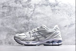 (Category: ) located in . Submitted by Outlet.Sneakers (Listing ID 1443922828, Image 1). Description: .