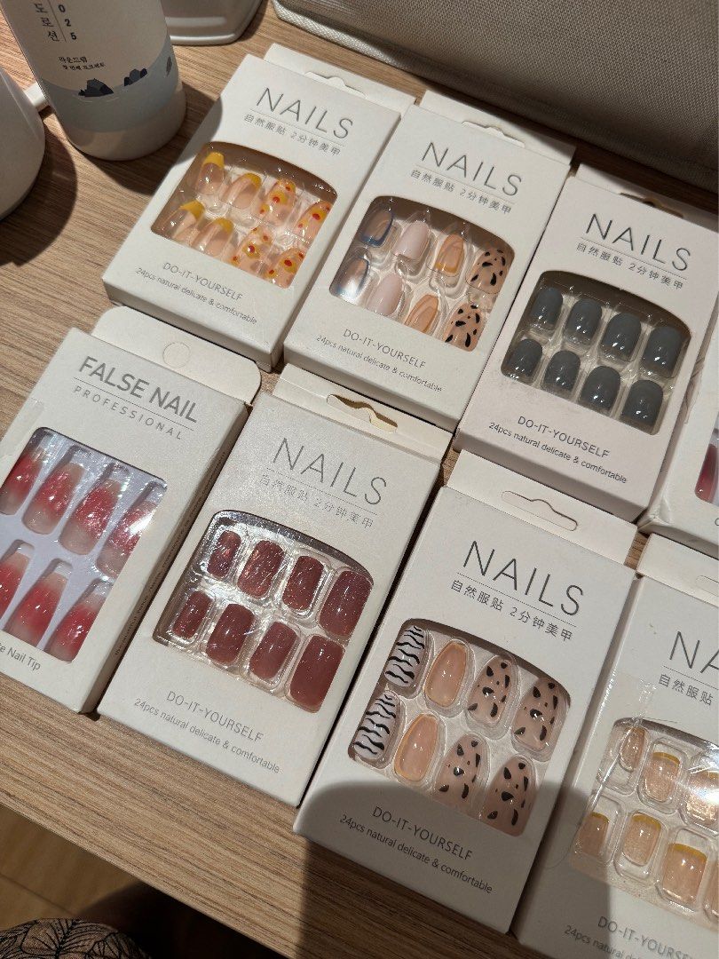 Assorted Press-On Nails (Category: Hands & Nails) located in Quezon City. Submitted by declutterwithcc (Listing ID 1444022519, Image 3). Description: TAKE ALL ₱150 RFS: Decluttering.