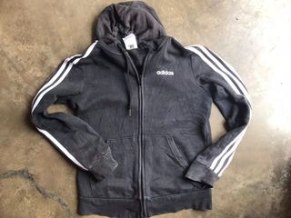 (Category: ) located in . Submitted by modesthrift (Listing ID 1444038267, Image 1). Description: .
