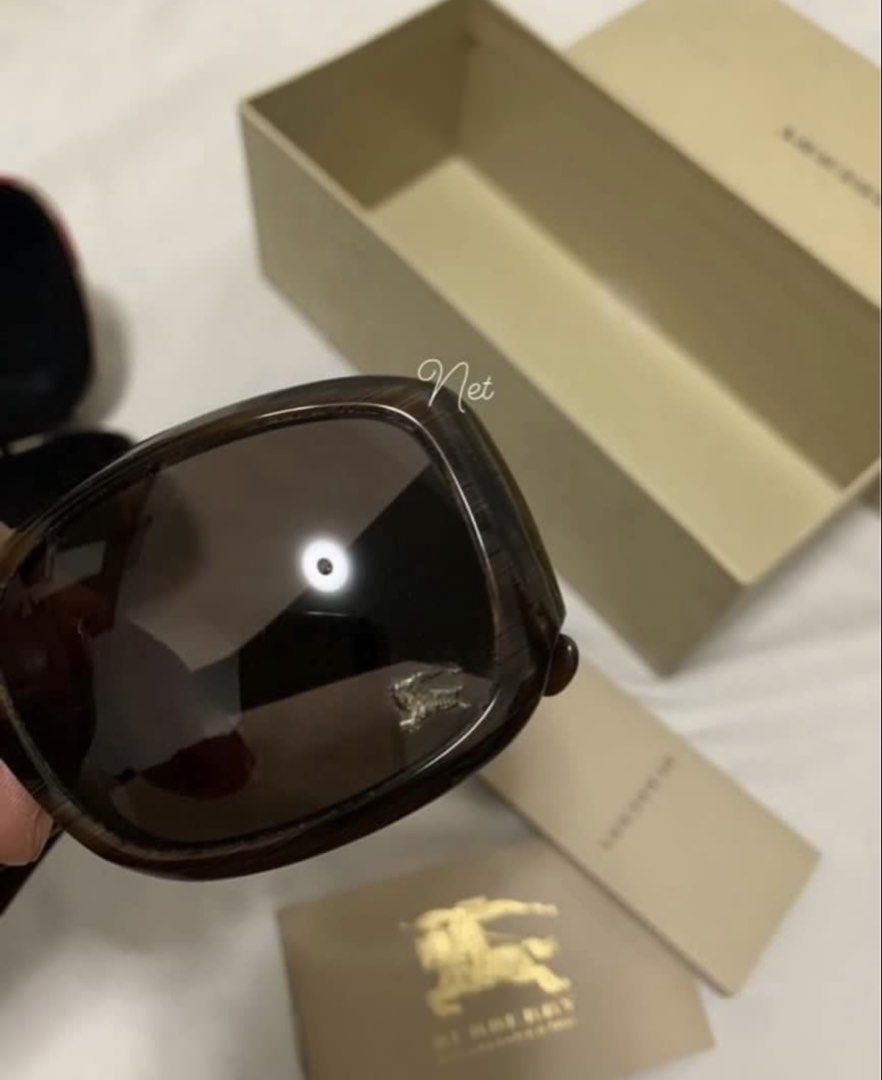 Authentic BURBERRY Sunglass (Category: Luxury Accessories) located in Cavite. Submitted by trendydotnet (Listing ID 1444049302, Image 3). Description: READ BELOW! SWIPE➡️ PHOTO DETAILS 🔍ITEM GUARANTEED 💯% AUTHENTIC Authentic BURBERRY Sunglass with Box, hard case and Authenticity Card -Box and hard case have flaws due to storage - Sunglass Excellent Condition - Minimal Hairline - Normal signs of wear only since its preloved **Color may vary due 
