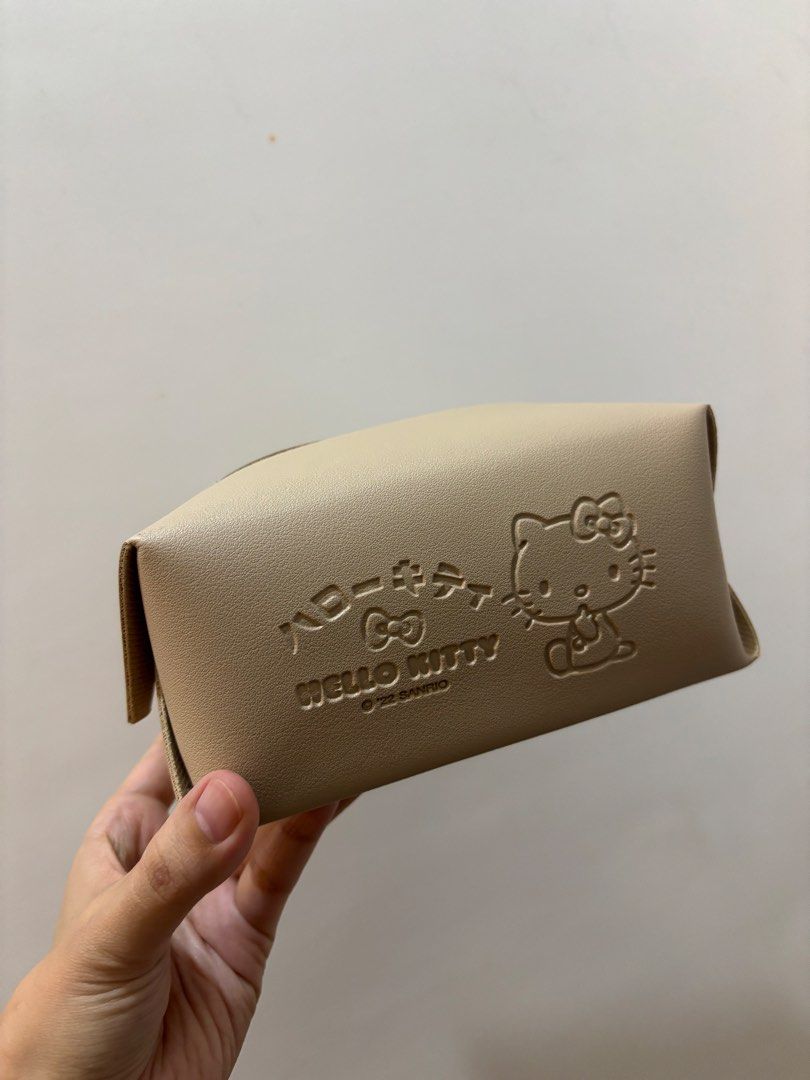 Authentic Hello Kitty Faux Leather Facial Tissue Box (Category: Purses & Pouches) located in Paranaque City. Submitted by mysinfulindulgence (Listing ID 1443992806, Image 1). Description: Used once Last price posted Your purchase will help feed our Community Cats 😻🙏 Pick up loc: bf homes paranaque Mop: bdo / gcash Mod: lbc, grab or lalamove.