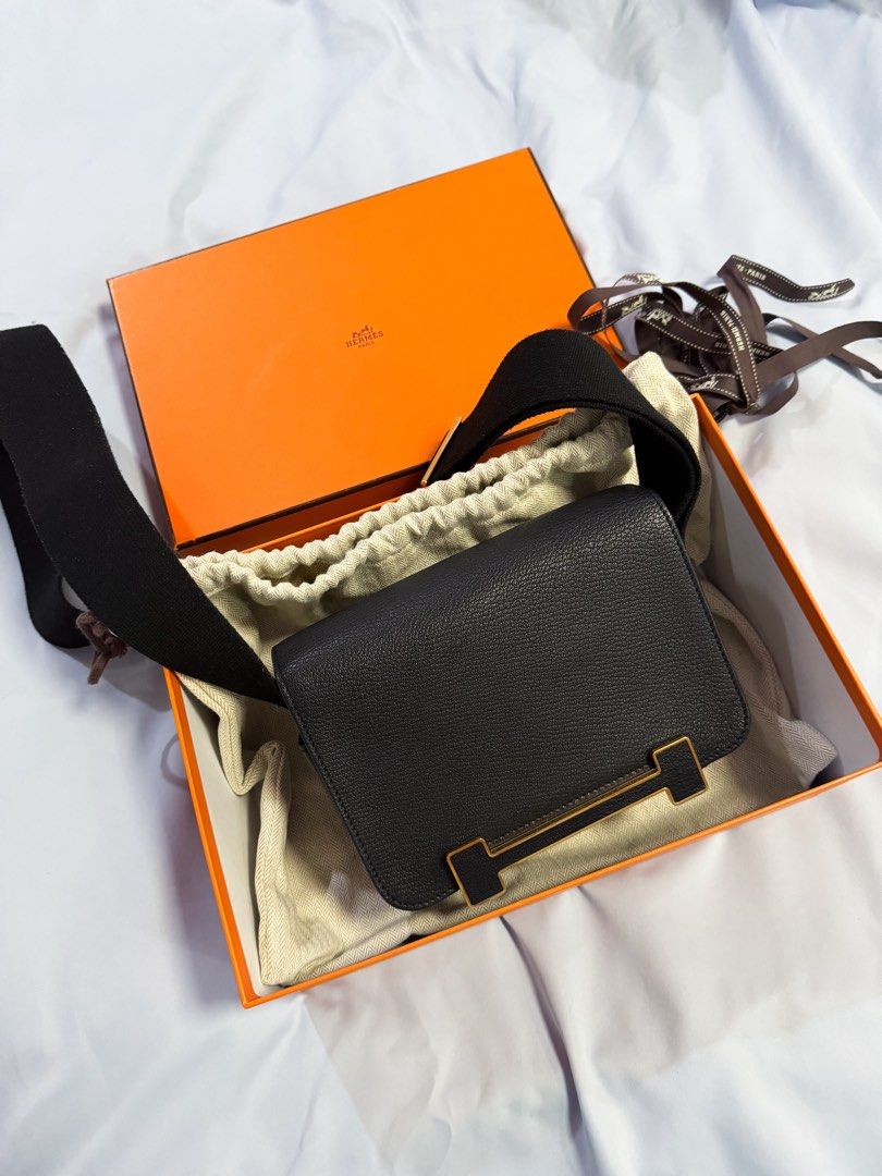 AUTHENTIC Hermes Geta Crossbody in Black Gold Hardware (Category: Luxury Bags & Wallets) located in Quezon City. Submitted by closetofcoco (Listing ID 1443940993, Image 3). Description: GUARANTEED AUTHENTIC PM FOR INQUIRIES NO LOW BALLING.