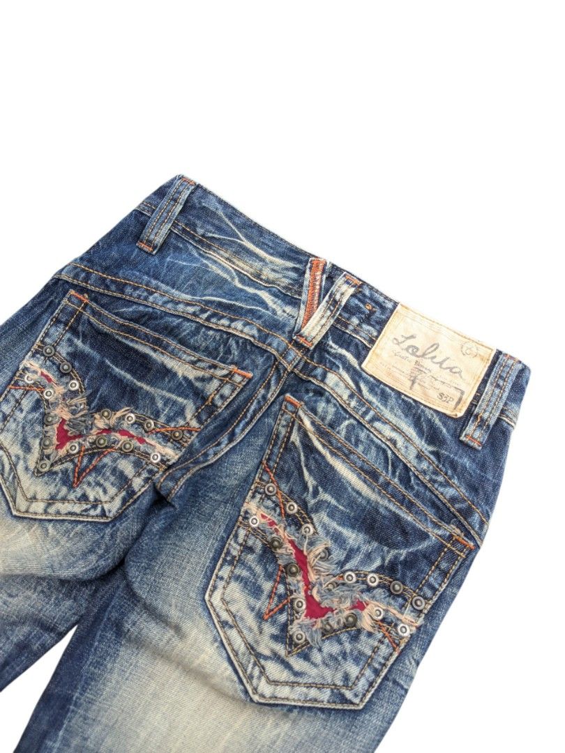 Authentic Lolita low rise flared jeans (Category: Jeans) located in Kapalong. Submitted by hashhthrift (Listing ID 1443914084, Image 3). Description: no issue low rise measurements: waist 28 rise 9 hem 10.5 knee 7.3 thigh 9.5 length 40.