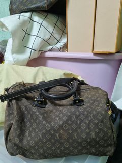 (Category: ) located in . Submitted by flowerswall (Listing ID 1443979563, Image 1). Description: .