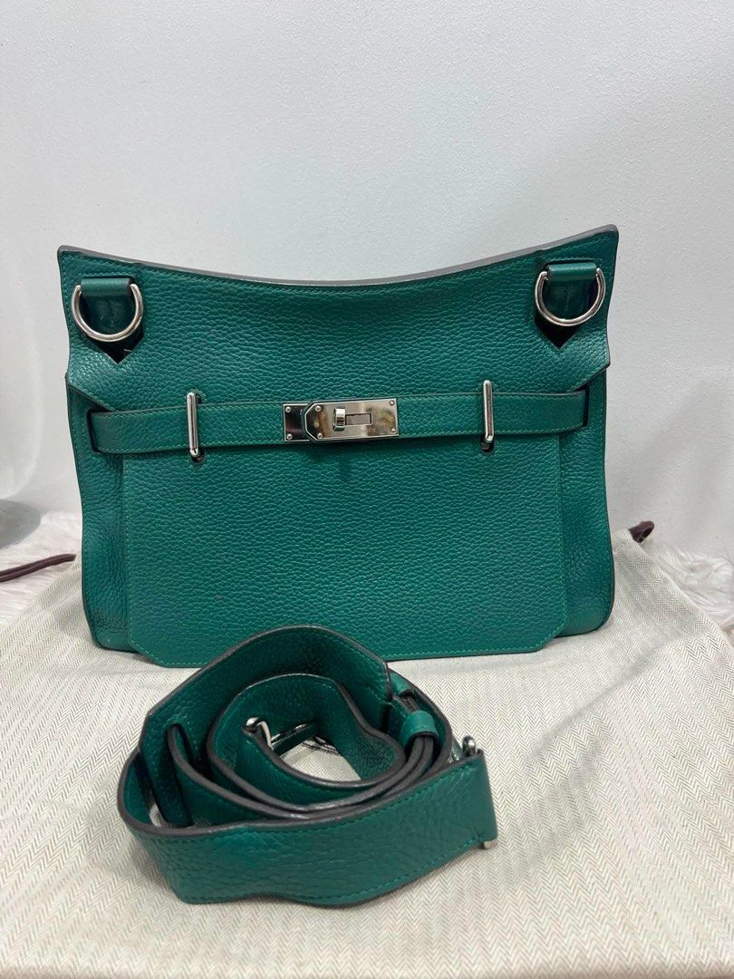 Authentic💯Hermes Jypsiere 28 (Category: Luxury Bags & Wallets) located in Quezon City. Submitted by jhaediah (Listing ID 1426001399, Image 1). Description: Authentic💯Jypsiere 28 Stamp B (year 2023) 💕59 With Dustbag and Legit Grails.